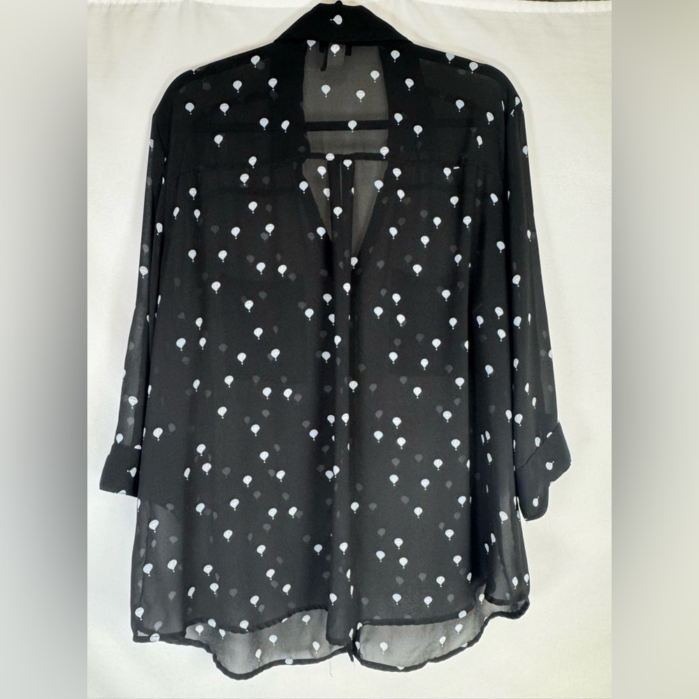 Torrid Sheer Blouse - Balloon Pattern - 1X - Picture 2 of 5